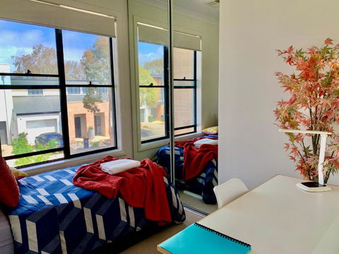Luxurious Suite - Accommodation Gladstone 2