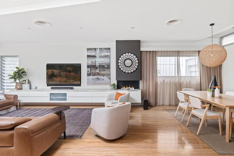 Magnificent Maroubra Beachside Home - Accommodation Gladstone 2