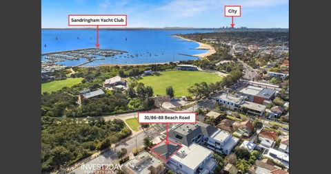 Luxury Beachfront Apartment In Sandringham - Accommodation Gladstone 1