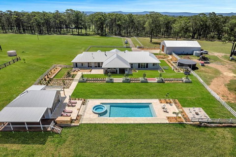 Luxury Hunter Valley Estate - Accommodation Gladstone 2