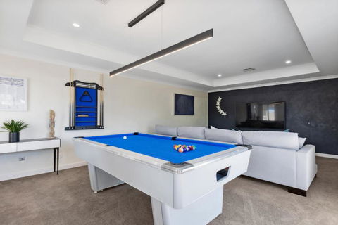 Luxury Riverside Escape With Private Jetty On The Murray River - Accommodation Gladstone 1