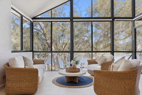 Luxury Riverside Escape With Private Jetty On The Murray River - Accommodation Gladstone 0