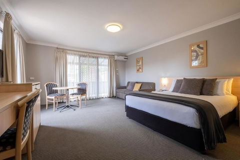 Maclin Lodge Motel - Accommodation Gladstone 0