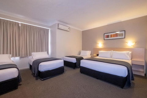 Maclin Lodge Motel - Accommodation Gladstone 2