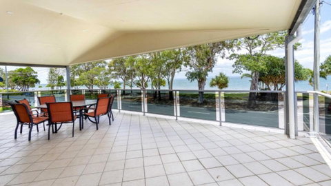 Magical Holiday Home - Welsby Pde, Bongaree - Accommodation Gladstone 0