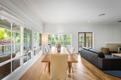 Magical Lucindale - Gorgeous 4 Bedroom House - Accommodation Gladstone 2