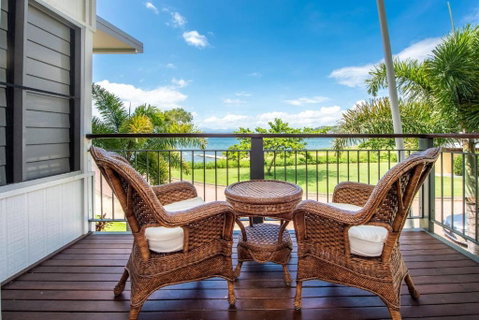 Magnetic Docks Townhouse 5 - Accommodation Gladstone 0