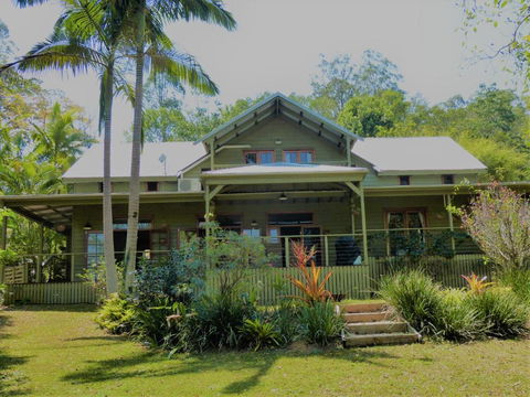 Magnolia Cottage - Accommodation Gladstone 0