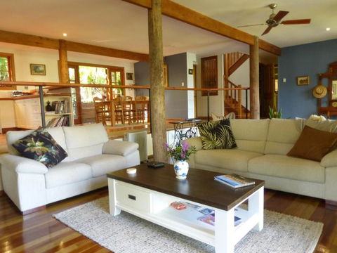 Magnolia Cottage - Accommodation Gladstone 3