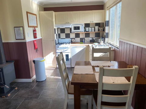 Manyat Peak Cottages Carnaby - Accommodation Gladstone 3