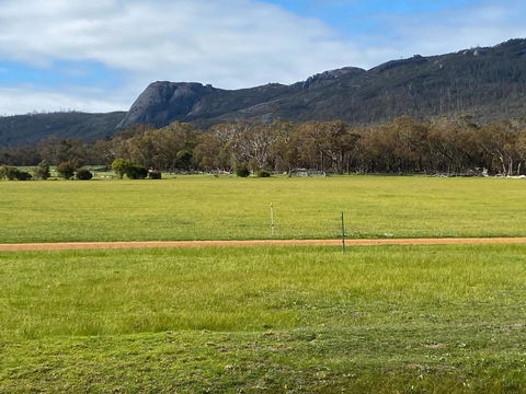 Manyat Peak Cottages Carnaby - Accommodation Gladstone 0