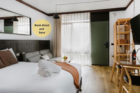 M Hotel - Accommodation Gladstone 0