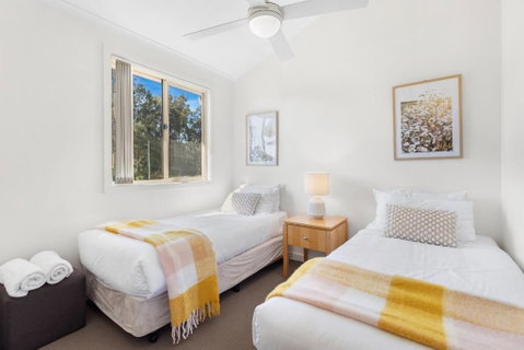Madigan Cottages - The Kookaburra Cottage - Accommodation Gladstone 3