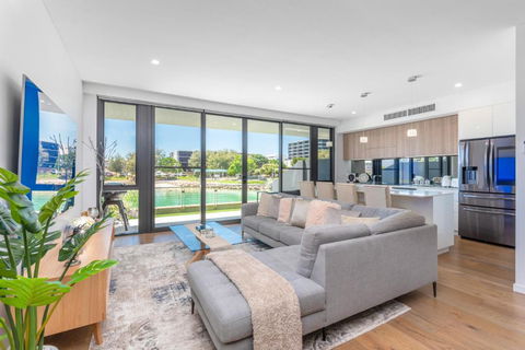 Maraboo Island Beachfront Villa - Accommodation Gladstone 0