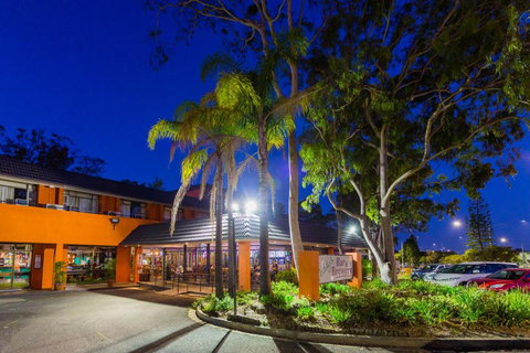 Markets Hotel - Accommodation Gladstone 0