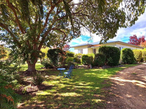 Marnita Farmhouse At Golden Grove Estate Winery - Accommodation Gladstone 1