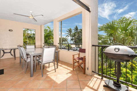 Mediterranean Beachfront Apartments - Accommodation Gladstone 2