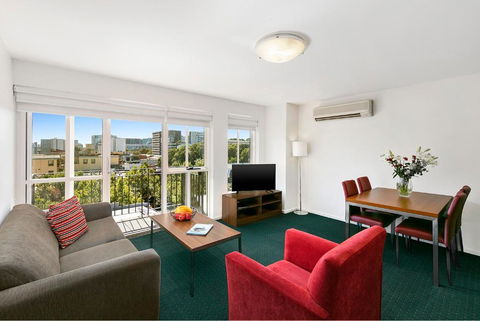 Melbourne Carlton Central Apartment Hotel Official - Accommodation Gladstone 3