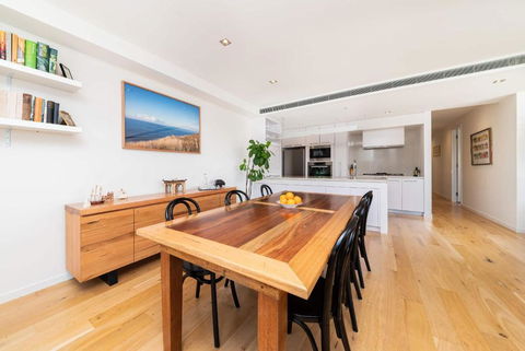 Melbourne Penthouse Apartment A Walk To Brighton Beach - Accommodation Gladstone 3