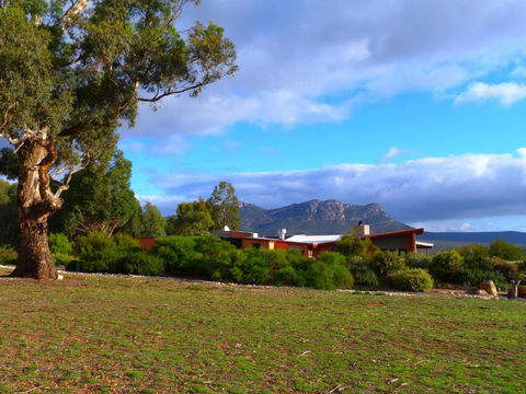 Meringa Springs - Accommodation Gladstone 0