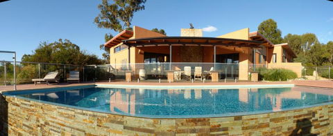Meringa Springs - Accommodation Gladstone 1