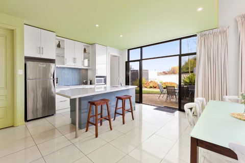 Merlot Verdelho Townhouses - Accommodation Gladstone 3