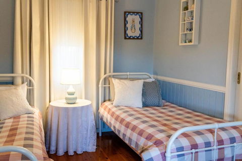 Milford Country Cottages - Accommodation Gladstone 3