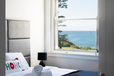 Maroubra Ocean&Beach View Private 1 Bedroom Apartment - Accommodation Gladstone 0