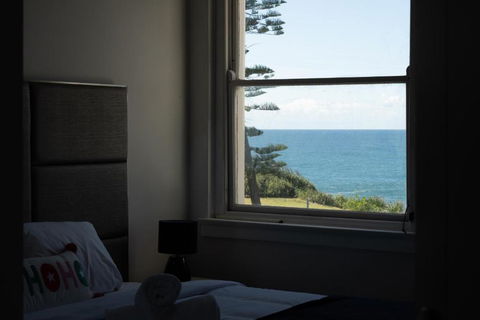 Maroubra Ocean&Beach View Private 1 Bedroom Apartment - Accommodation Gladstone 3