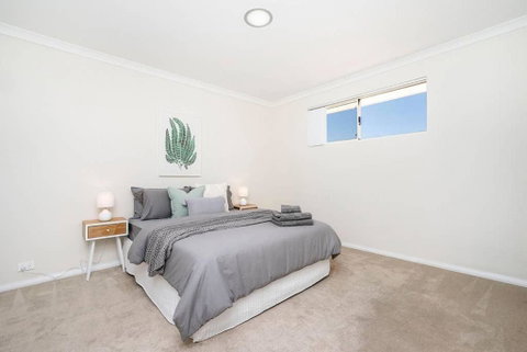 Modern Midland Retreat 2br 1 Bth - Accommodation Gladstone 1