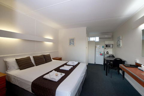 Mineral Sands Motel - Accommodation Gladstone 2