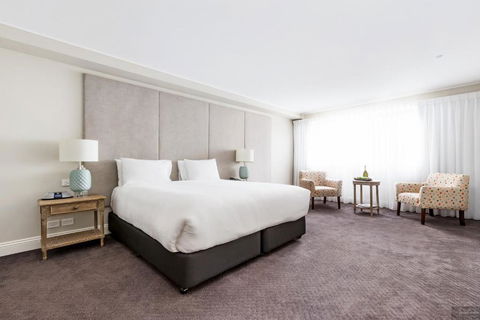 Miramare Gardens Boutique Accommodation - Accommodation Gladstone 1
