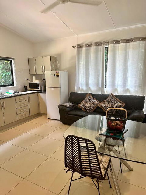 Misty Mountains Hideaway - Accommodation Gladstone 2