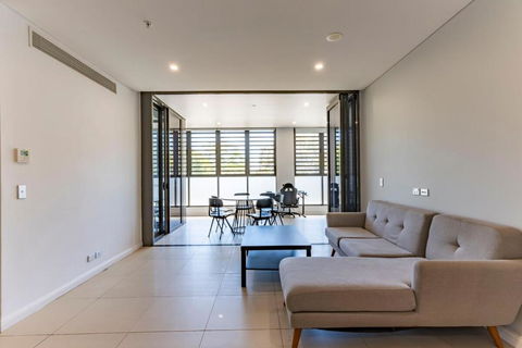 Modern 2B With Loft Bed Parking Central Mascot - Accommodation Gladstone 0