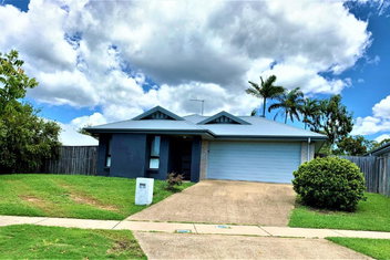 Modern 4BR Close To The Airport- Whole House with Accommodation Gladstone