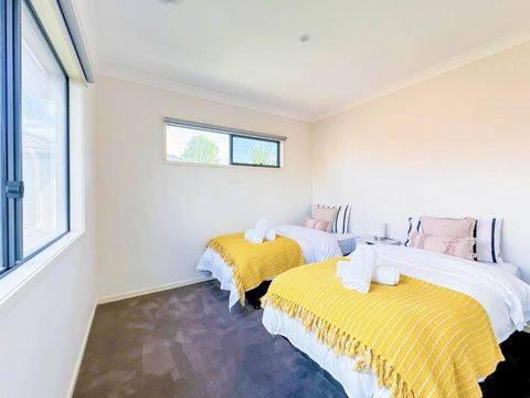 Modern Home In Central Oakleigh East - Accommodation Gladstone 2