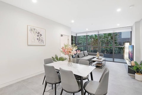 Modern 2B2B APT At Homebush - Accommodation Gladstone 0