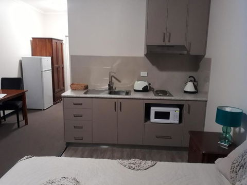 Moe Motor Inn - Contactless 24 Hour Checkinn Available - Accommodation Gladstone 3