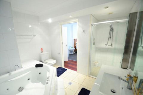 Mountshannon - Accommodation Gladstone 1