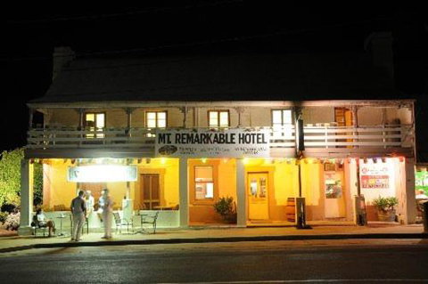 Mt. Remarkable Hotel Motel - Accommodation Gladstone 2