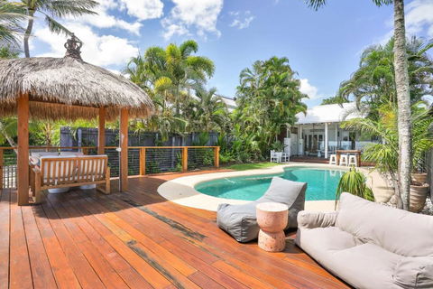 Mylara Beachfront Holiday Home - Accommodation Gladstone 3