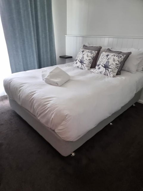 Myrtleford Hotel - Accommodation Gladstone 2