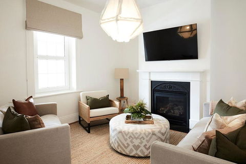 Nest Stays - Accommodation Gladstone 1