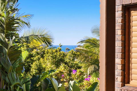 NEW Luxury Angourie Villa! Dream Location, WiFi ++ - Accommodation Gladstone 3