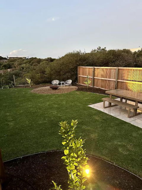 NEW Magpie Sands - 3 Bedroom Home - Downstairs Only, 1 Min Walk To Aldinga Beach - Accommodation Gladstone 0