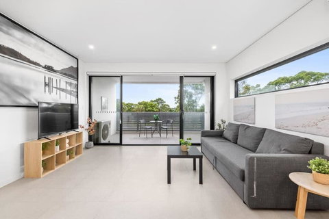 New Modern 2BR 2baths Apt In Homebush Sleeps 6 - Accommodation Gladstone 1