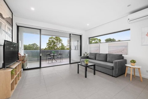 New Modern 2BR 2baths Apt In Homebush Sleeps 6 - Accommodation Gladstone 2
