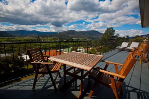 New Norfolk Holiday Apartments - Accommodation Gladstone 0