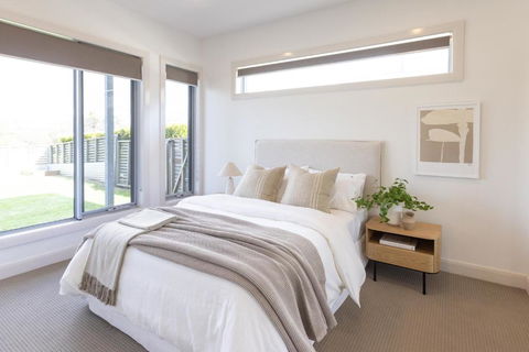 NEW Pleasant View Stays TORQUAY - Accommodation Gladstone 1