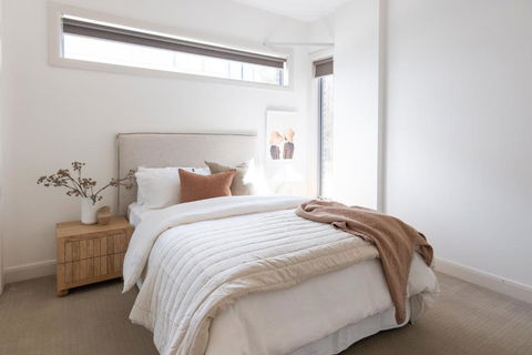 NEW Pleasant View Stays TORQUAY - Accommodation Gladstone 3